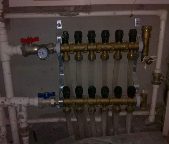 带循环泵地暖分水器安装示意图,地暖分水器安装在房间哪个位置好