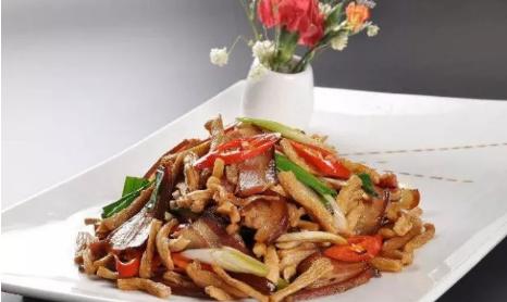 冬吃萝卜夏吃姜如今吃萝卜正当季,冬吃萝卜夏吃姜这样吃萝卜很健康