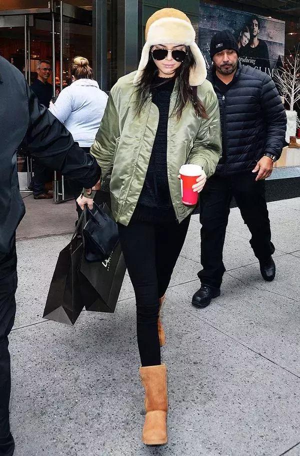 周冬雨雪地靴怎么搭配裤子,谁说雪地靴不好搭配