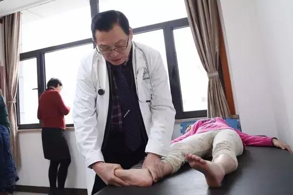 穆晓红教授直播,穆晓红脑瘫专家