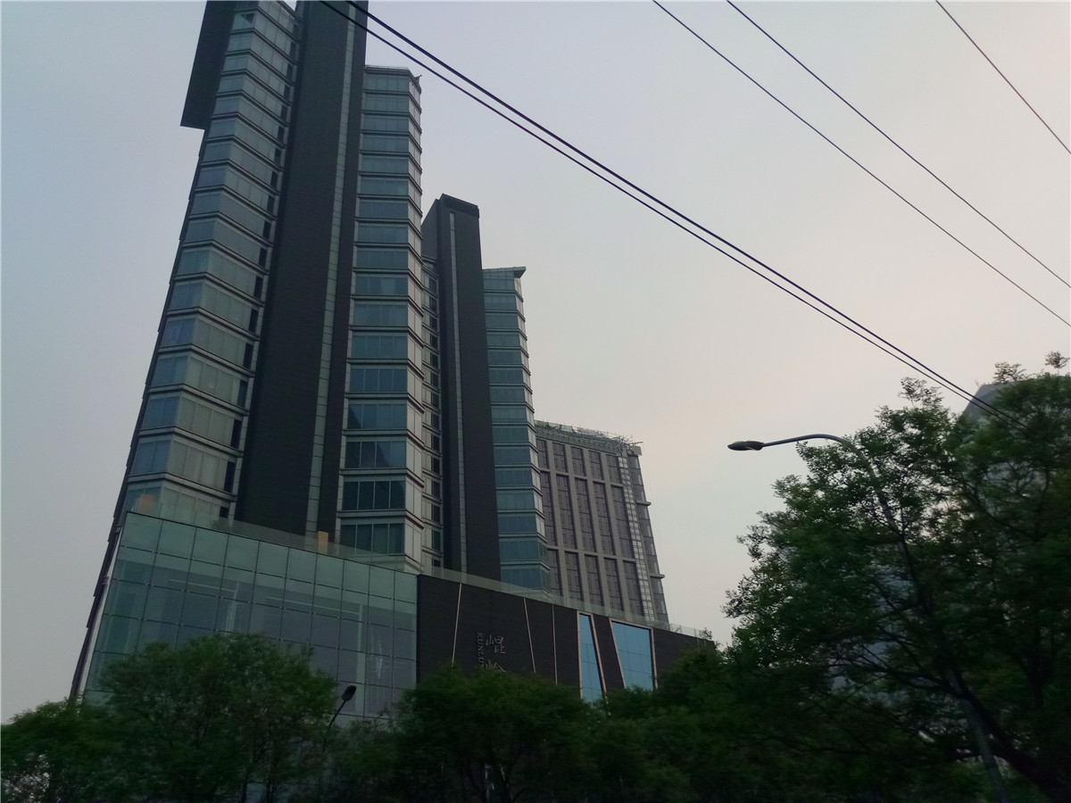 金立w2017翻盖手机价格,金立翻盖手机与三星哪个好