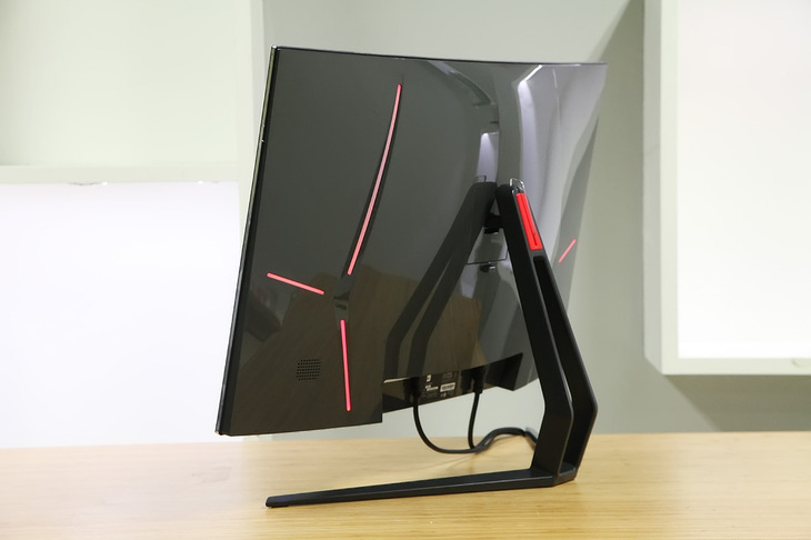 tclt32n7c显示器,tclt32m6c显示器带音响吗