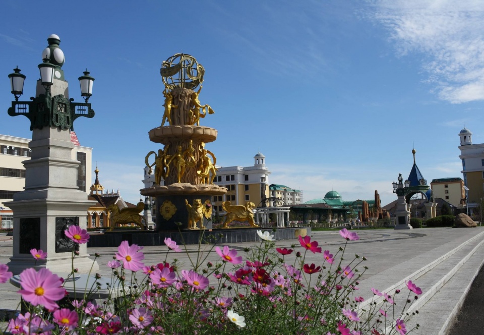 为了看一场正宗俄罗斯热舞表演，我们千里迢迢地来到了满洲里