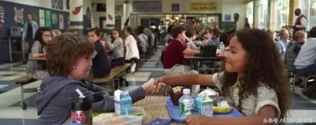 命运给他开了天大的玩笑,命运给她开了一个玩笑