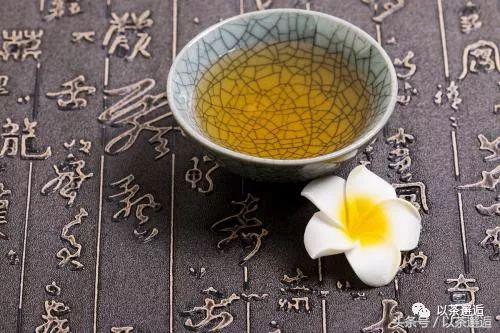 普洱与乌龙茶哪个减肥效果好,乌龙茶搭配什么减肥效果最佳