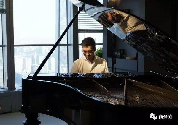 赵胤胤自身就有音乐天赋,赵胤胤谈钢琴家转行
