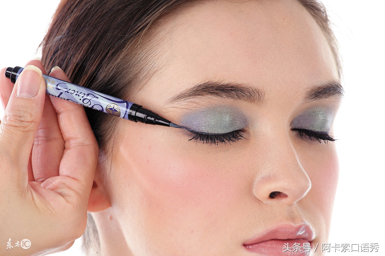 有关美妆的英文表达方式,美妆教程日常化妆英文