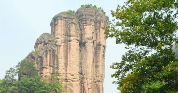 在炎炎夏日里体验寒冷的感觉,在寒风中的感受