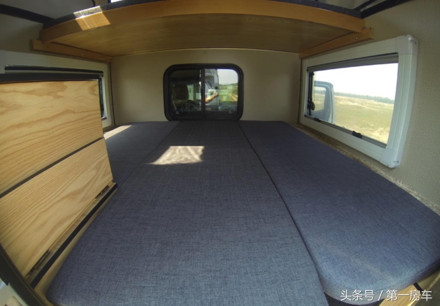 汽油版四驱最新款皮卡房车,新款单排四驱皮卡房车