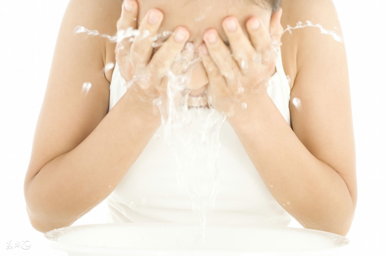 如何自制鸡蛋蜂蜜面膜,如何自制鸡蛋面膜