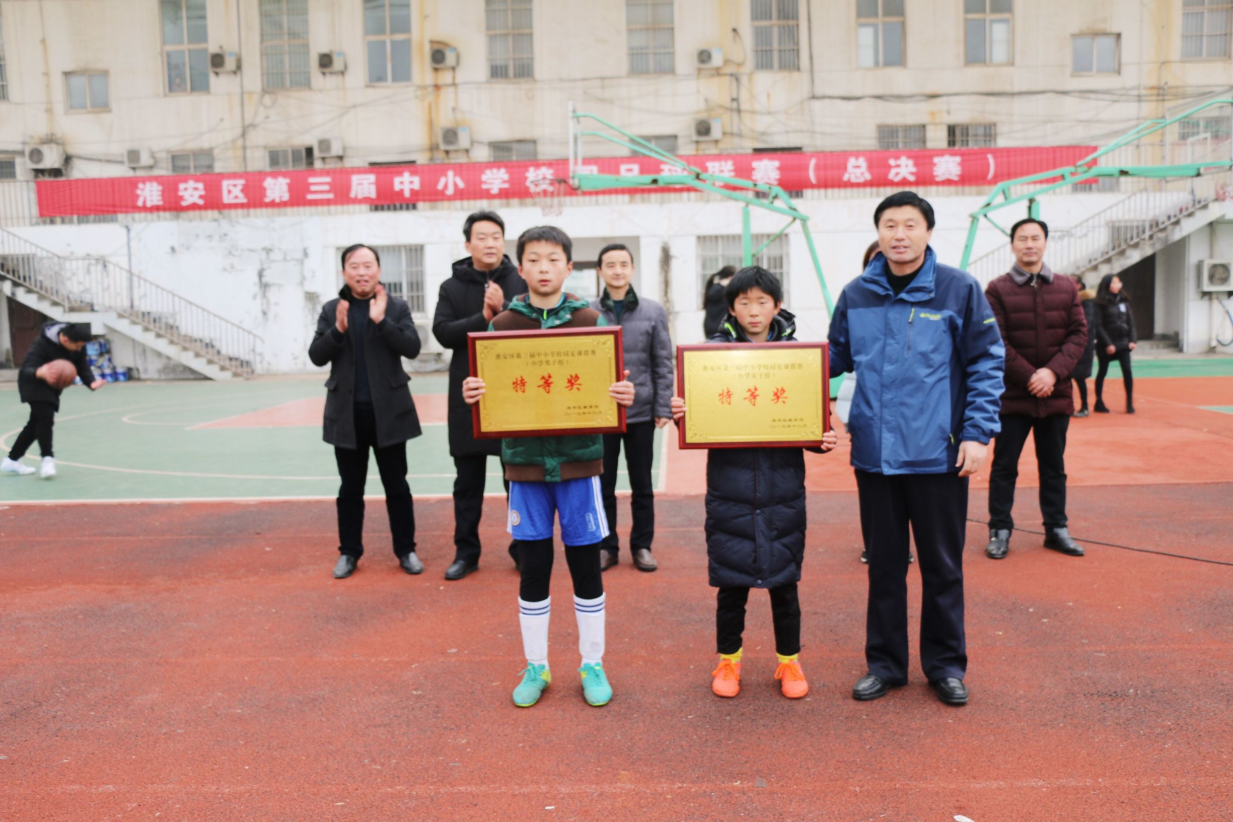 淮安区第三届校园足球联赛完美收官，红小东校区再创佳绩