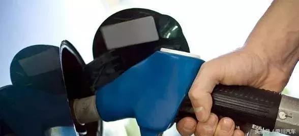 冬天加油员加油要注意什么,加油时需要注意的事项