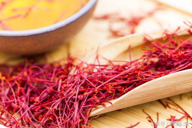 水里怎么辨别真玉,真假西红花的区别