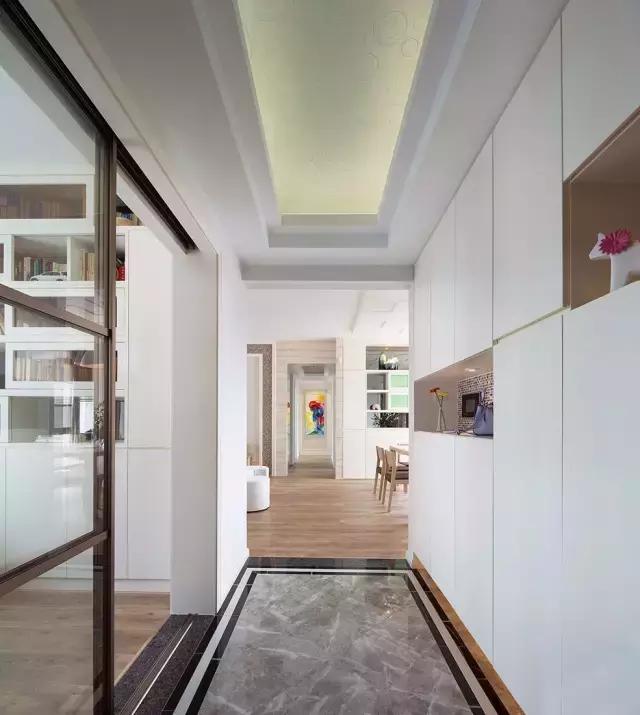 玄关鞋柜怎么收纳鞋子,家里鞋柜小过季鞋子怎么收纳