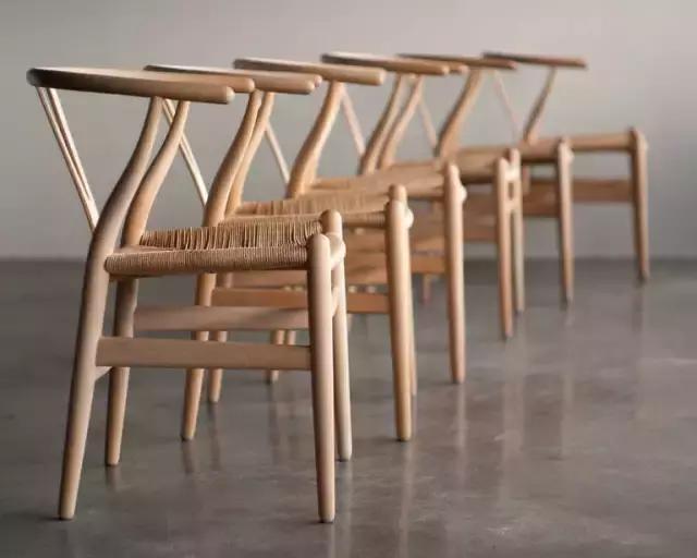 满世界都在山寨它，这把椅子凭什么成为大师最经典的传世之作？