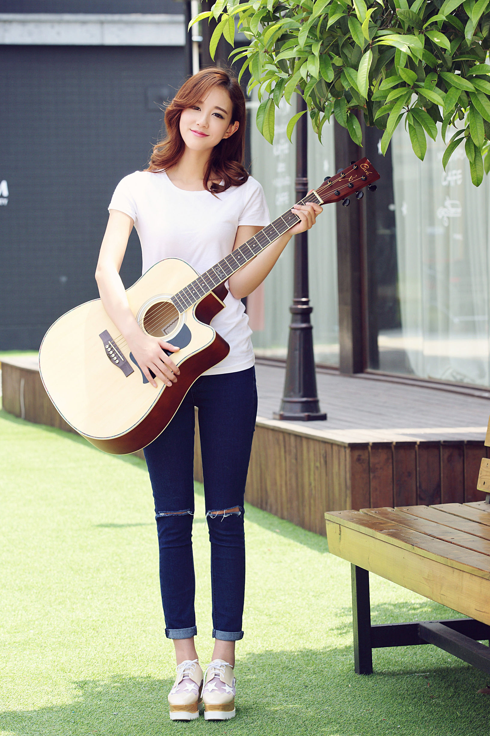 怎么保养吉他才会不开裂,吉他冬天弹得少怎么保养