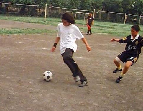 韩寒和于海踢足球照片,韩寒和于海踢足球视频