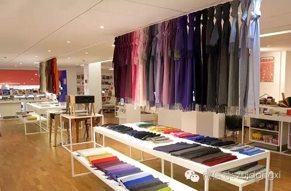 穿那么多件衣服，不如戴一条围巾