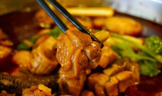 成都绝城芋儿鸡总店,芋儿鸡成都品尝