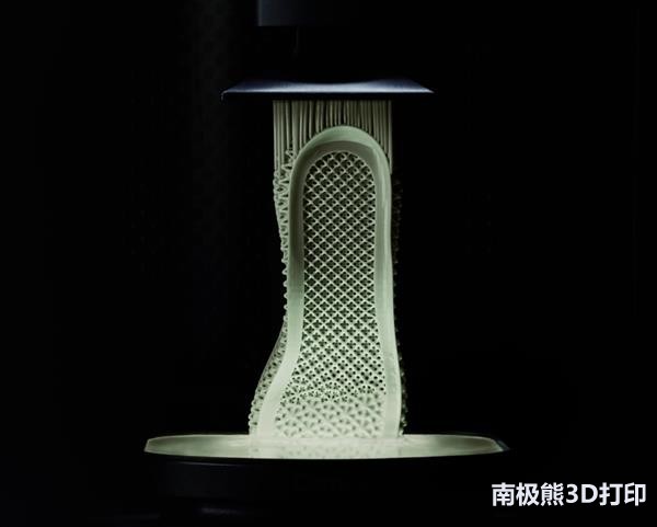 adidas打印跑鞋,adidas3d打印跑鞋多少钱