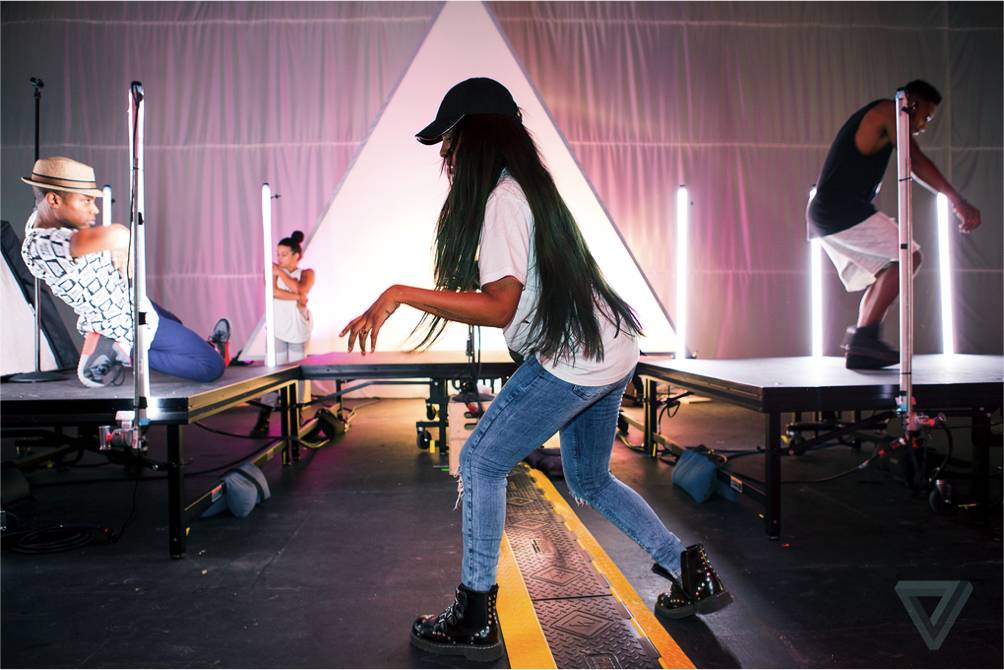 你新浪微盘里的东西拷出来了吗?再不备份就没了!|社媒一周大事记(4.18-4.25)