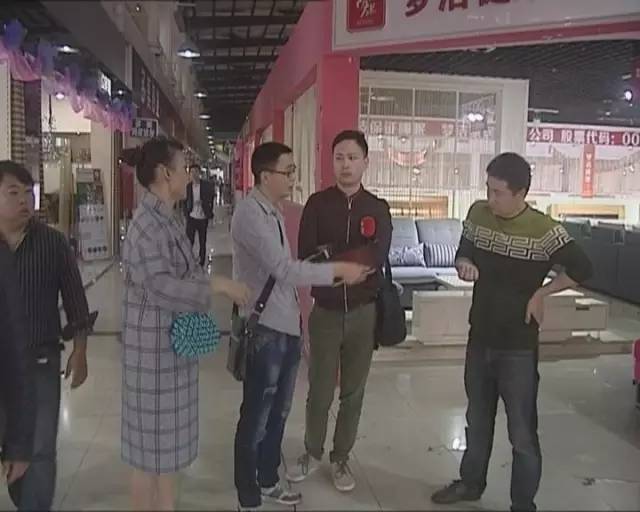 女子打市长热线被接线员骂了,女子给市长热线打电话