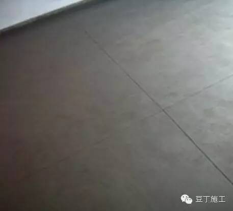 混凝土地面细微裂纹处理,混凝土地面出现裂缝什么原因