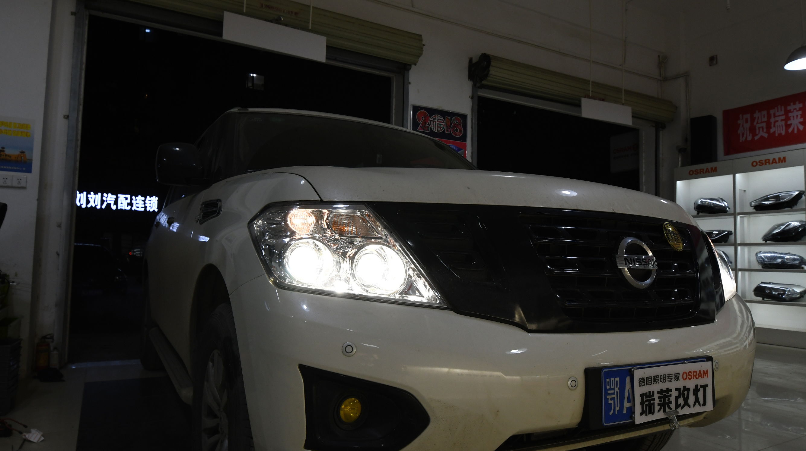 途乐y62改装激光大灯,日产途乐卤素灯
