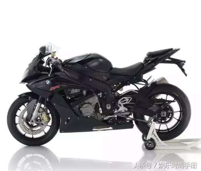 让5亿少女恋爱的养老公游戏！每个角色都是穿搭时尚精