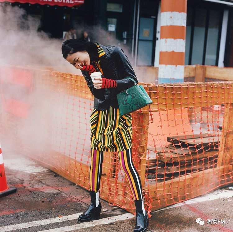 穿supreme的人有多少,穿着supreme闯天下