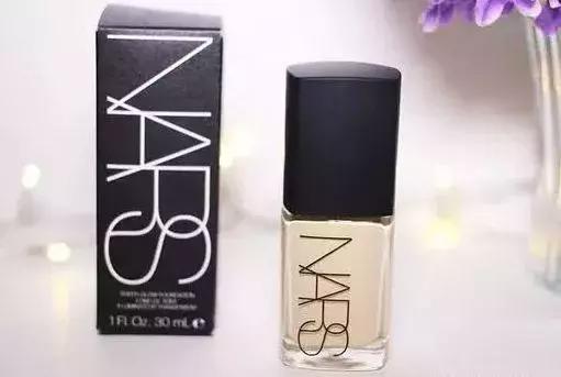 值得回购的四款大牌粉底液 (大牌粉底液推荐五款)