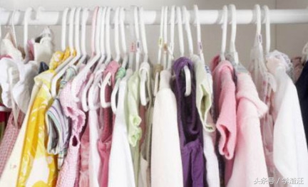 冬天腿干燥起皮屑擦什么保湿最好,一到冬天皮肤就干燥掉皮屑