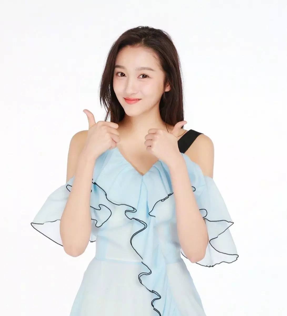 关晓彤李易峰鹿晗,关晓彤鹿晗李易峰春晚你会看吗