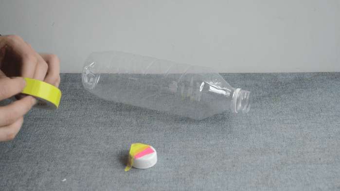 怎么给塑料瓶子底部打洞,塑料瓶改造实用工具