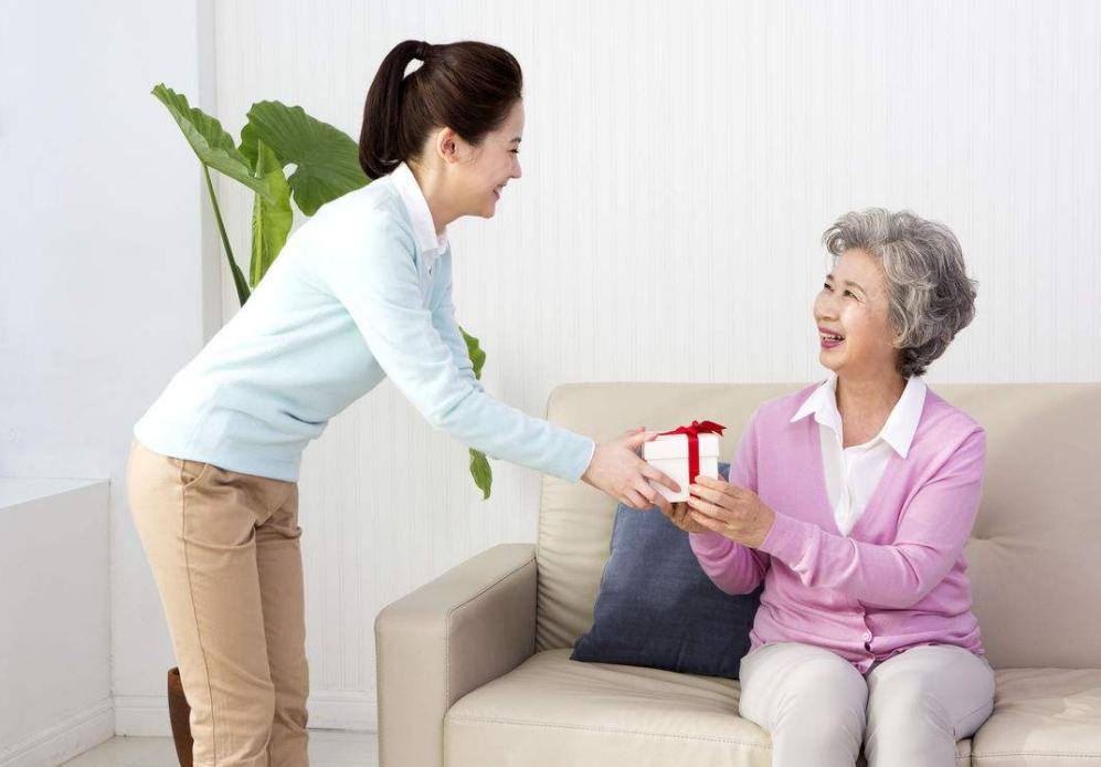 结婚生子后,婆婆居然还叫我“那个谁”!记性真的这么不好吗?