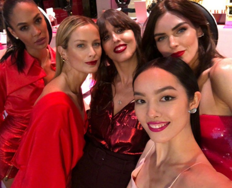 第一次拜年穿什么衣服合适,去别人家拜年该穿什么衣服