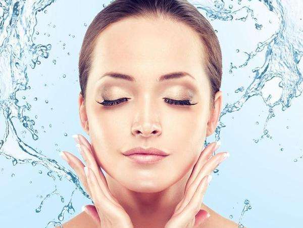 脸部太干燥要如何补水保湿,干燥肌肤该如何正确的补水保湿