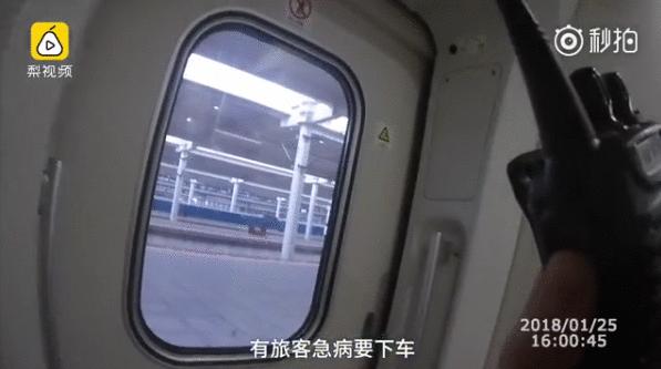 小儿高热惊厥的家庭急救法,儿童发生高热惊厥昏迷不醒怎么办