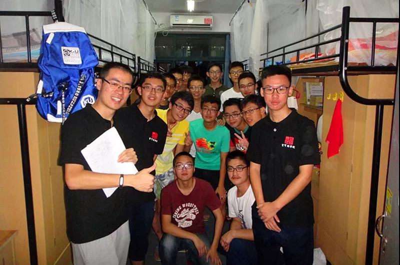 两年半30门课满绩，能“狂飙”英语，这才是学霸中的“战斗机”！