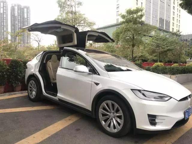 小孩可以骑的特斯拉车,特斯拉modelx100d六座使用感受