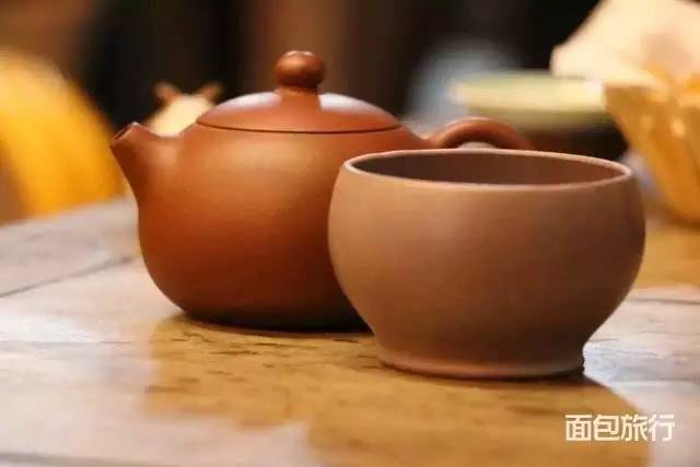 什么样的泥巴可以做紫砂壶,泥巴做的紫砂壶