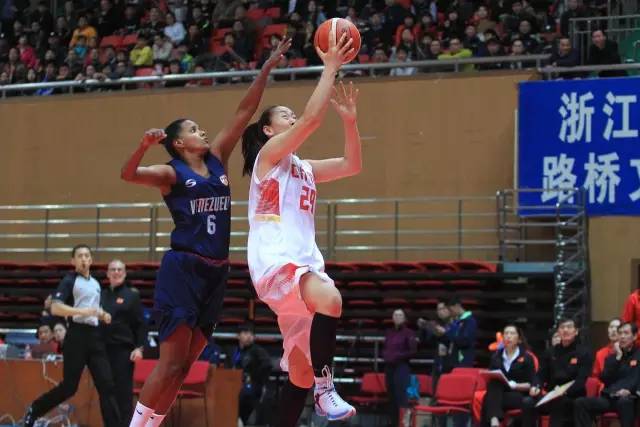 中国女篮19-13力克欧洲劲旅,中国女篮决战土耳其女篮直播全场