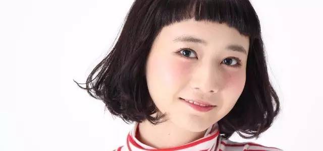 为什么女生的刘海剪得很短,女生刘海剪太短