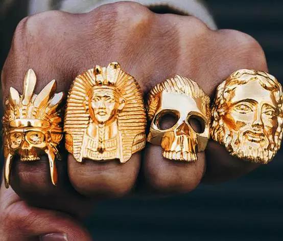 低调又奢华,那些耀于指尖上的时尚魔戒|MAGIC