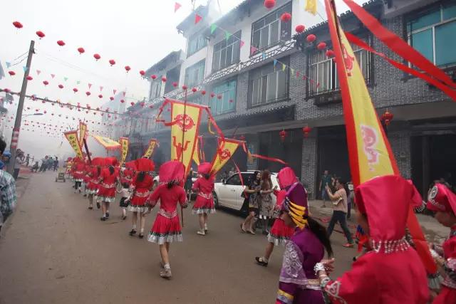 南宁十大游泳景区排名,南宁龙门水都景区游泳池