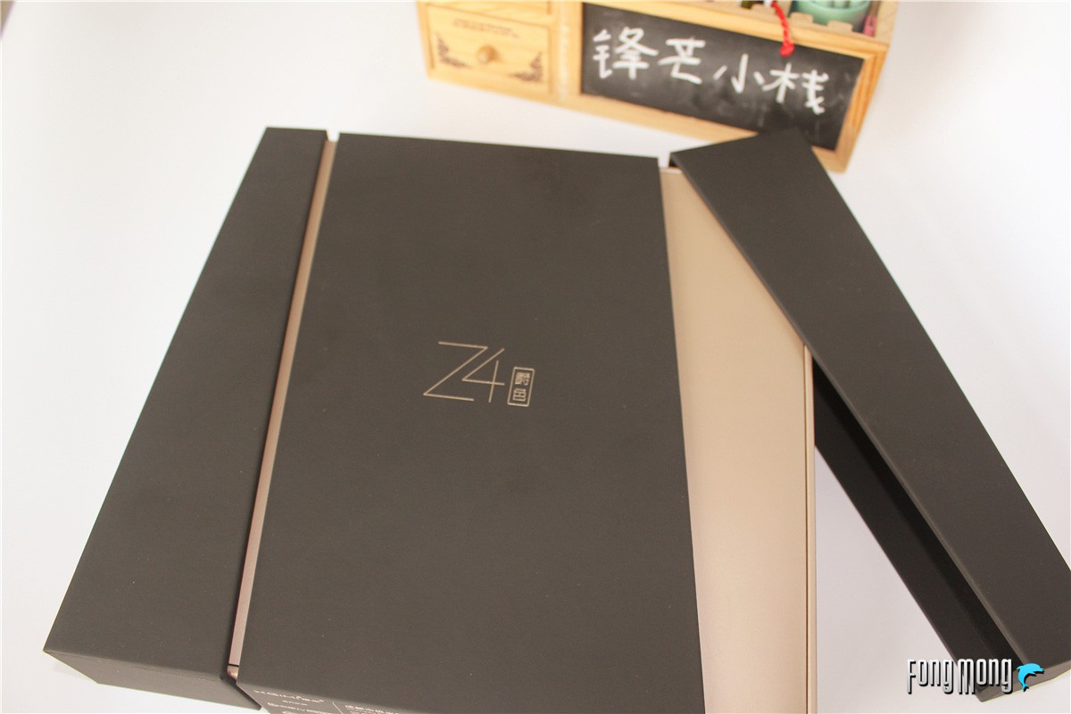 极米z4爵色投影仪是金色的么,极米z4x观影效果怎么样