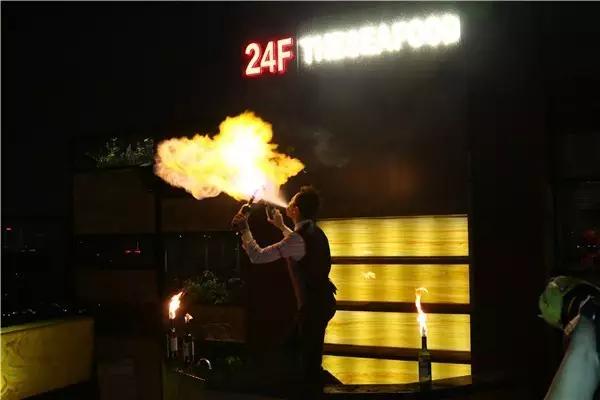 红红火火的欢乐颂你追了吗?没有跌宕的人生至少有一个起伏的胃