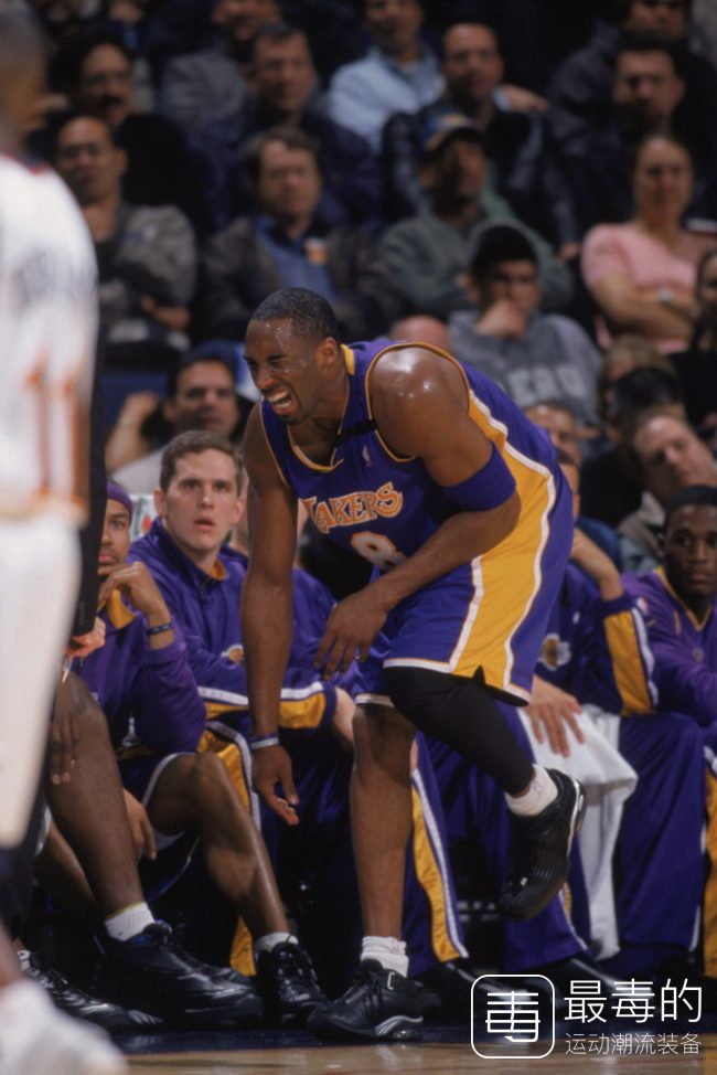 回顾科比上脚战靴,传奇落幕科比