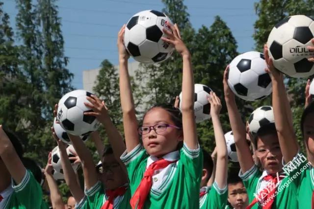 人教杯校园足球赛我们来了,全国校园足球总决赛小学