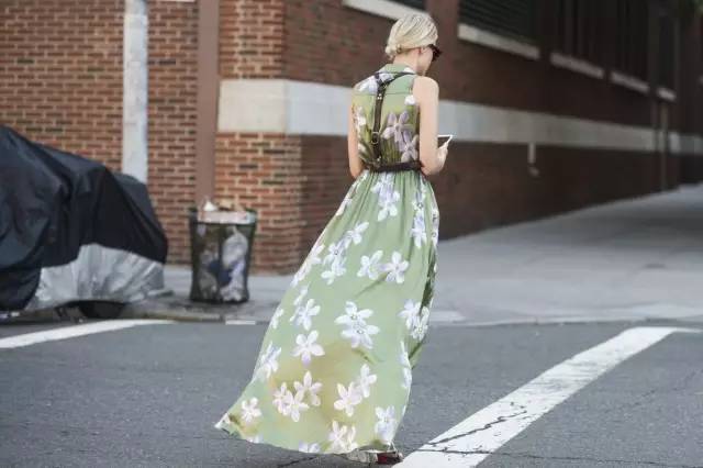 叫醒你的衣柜||告别灰暗，欢迎来到花花世界